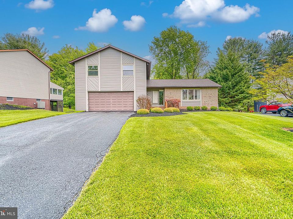 1st image of 12121 Velvet Hill Dr