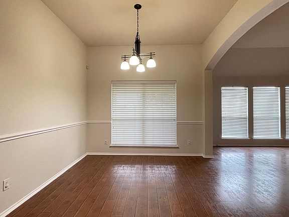 5th image of 7012 Meadow Bend Dr