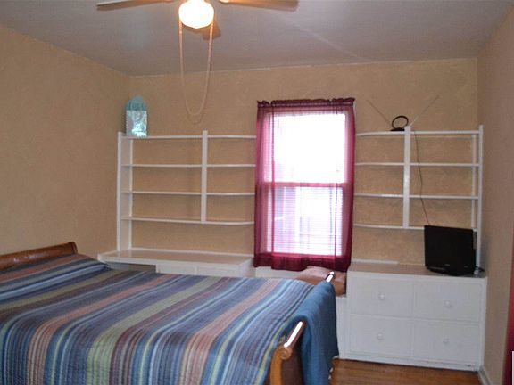 4th image of 2135 Grandview Blvd