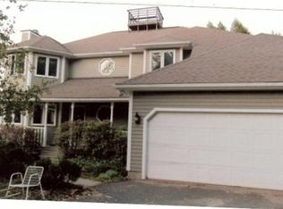 60 Bears Den Dr, Sunderland, MA 01375