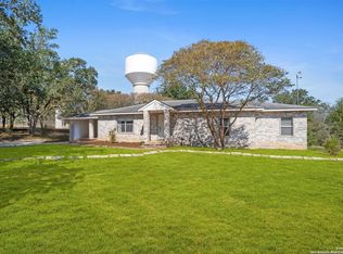 245 Bluffcreek, La Vernia, TX 78121