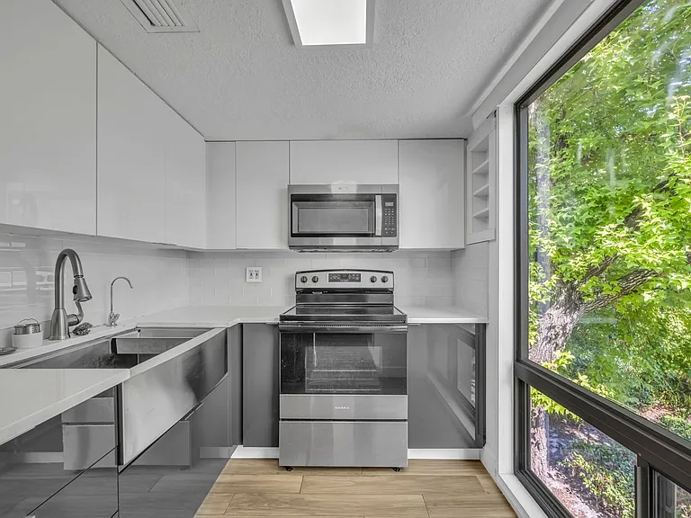 10 Sheoah Blvd #8 — Photo 7