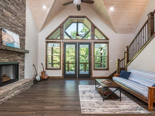 353 Jackson Cove Pkwy, Mill Spring, NC 28756