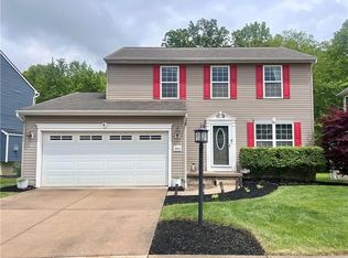 10523 Herrington Dr, Aurora, OH 44202