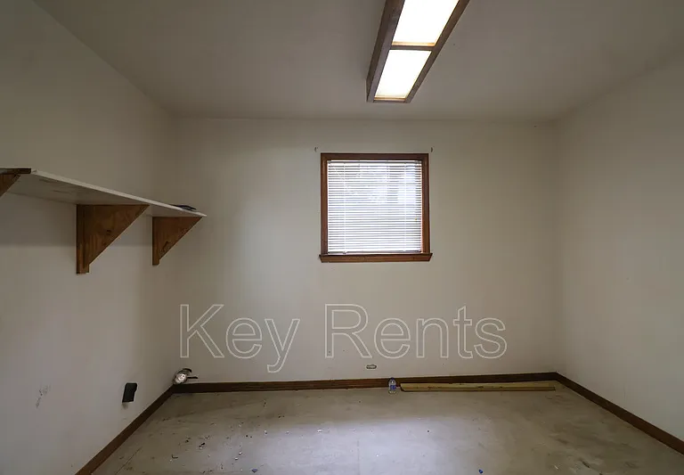 9001 Thompson Dr — Photo 18