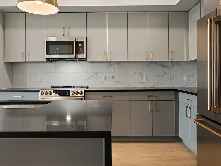 Jade | Kitchen - view3