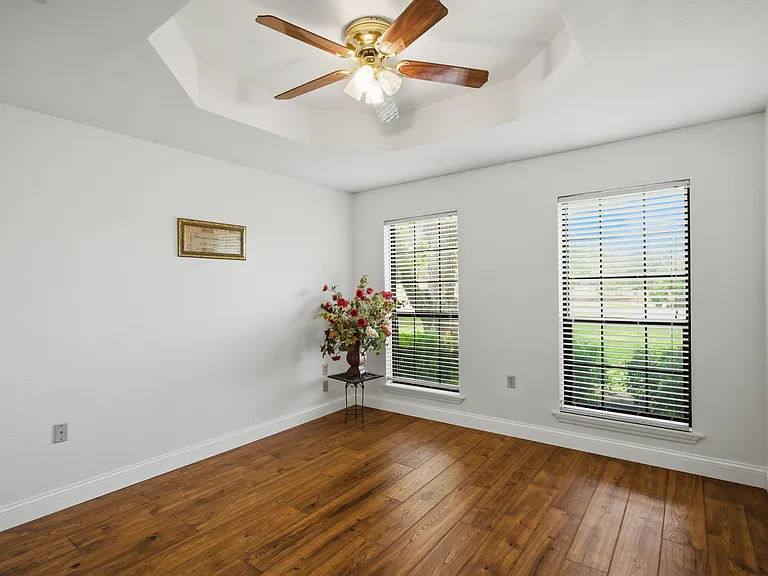 265 E Dove Rd — Photo 29