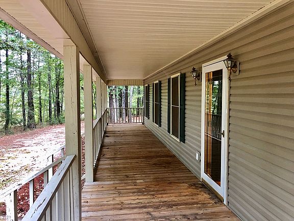 3rd image of 106 Carriage Ct