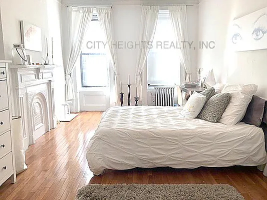 Rented by City Heights Realty | media 9