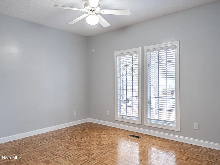 12 Wildwood Ln — Photo 38
