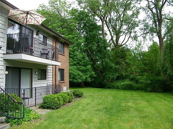 2nd image of 26-5 Great Wood Ct