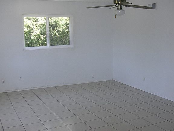 4th image of 738 Joanna Dr
