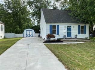 17 Buckeye Rd, Amherst, NY 14226