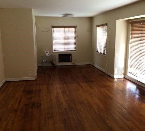2nd image of 1439 E Workman Ave