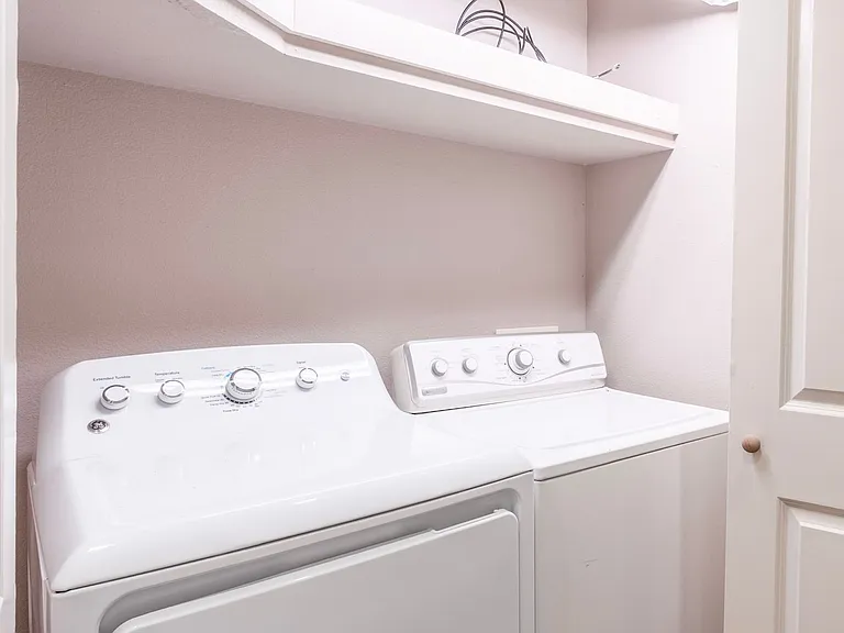 40 E Maple St #3 — Photo 11