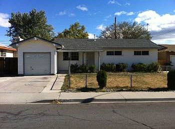3rd image of 3220 Vickie Ln