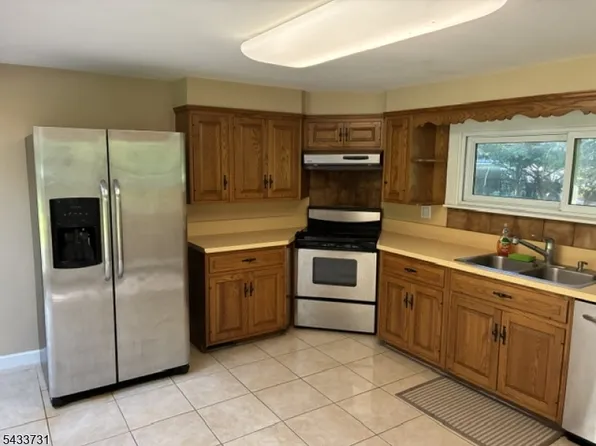 19 Crescent Rd, Wayne Twp., NJ 07470