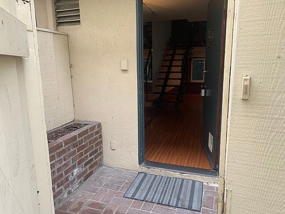 2nd image of 12915 Bloomfield St APT 3