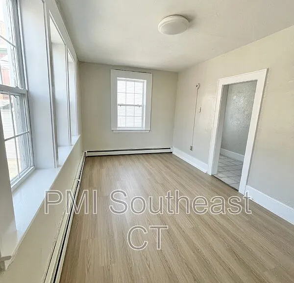 92 Truman St #2 — Photo 1