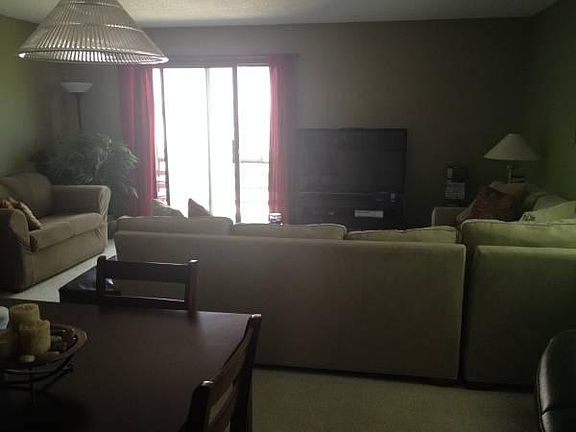 Dining/living room