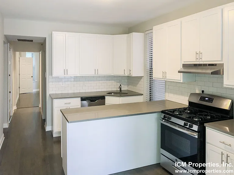 2720 N Wayne Ave #2 — Photo 3