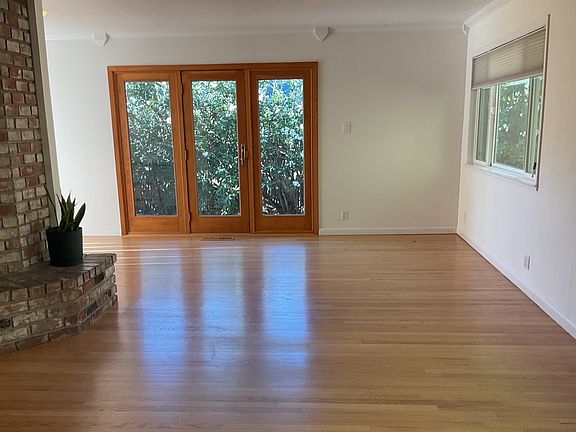 4th image of 111 Vista Del Monte