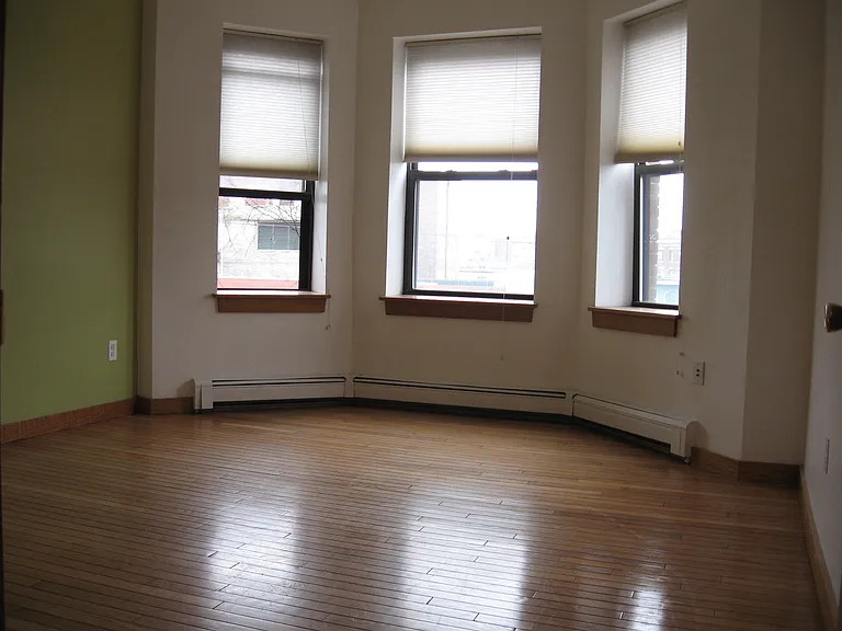 96 Linden St — Photo 19