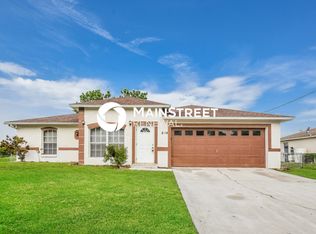 814 Crystal Ave S, Lehigh Acres, FL 33974