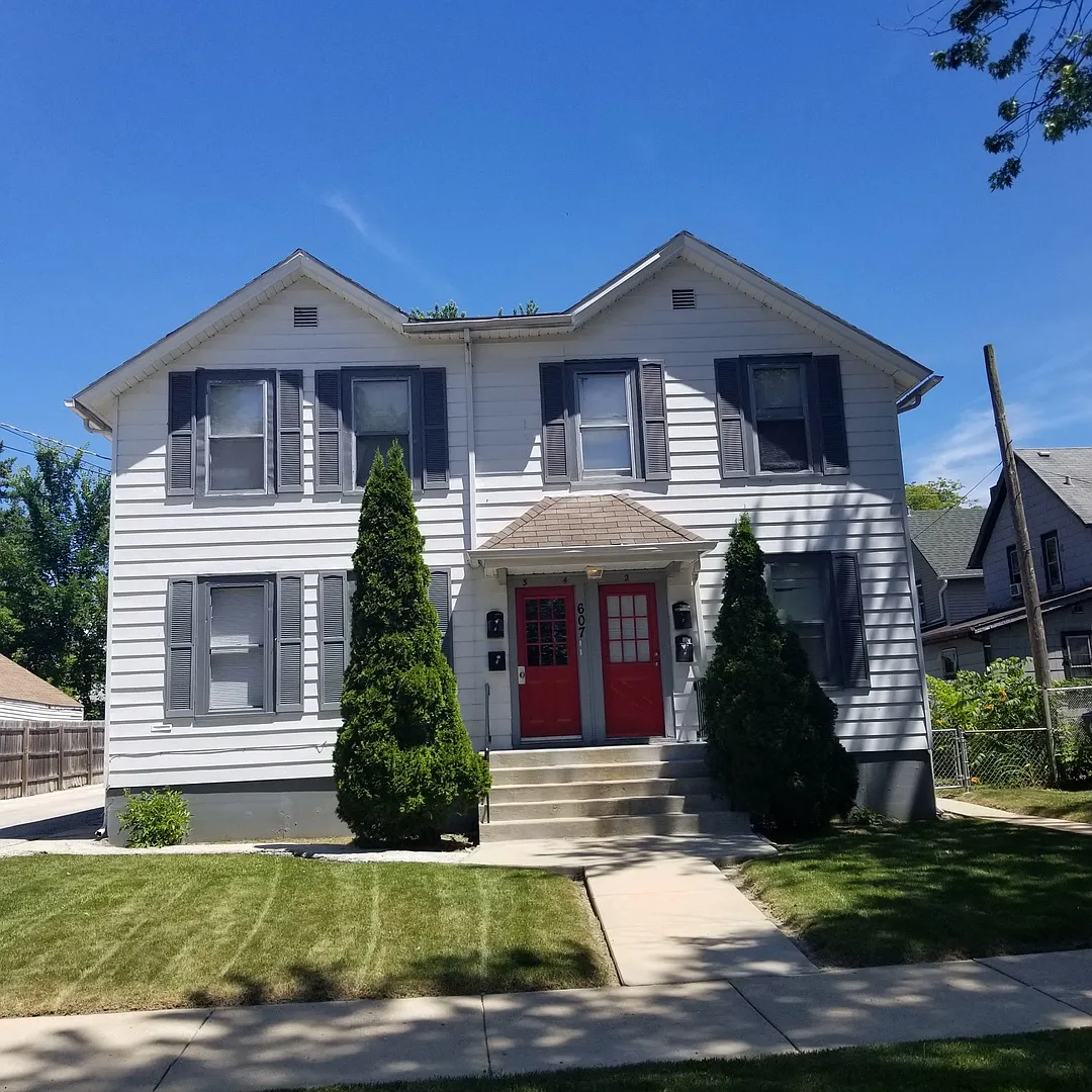 607 N Poplar St photo 1