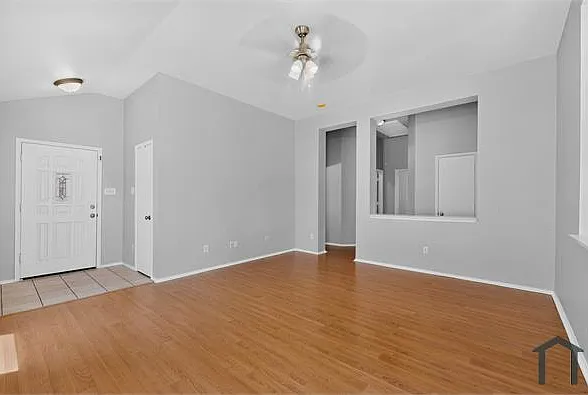 9012 Boone Dr — Photo 5