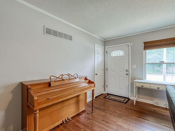 5th image of 3016 Silver Ave