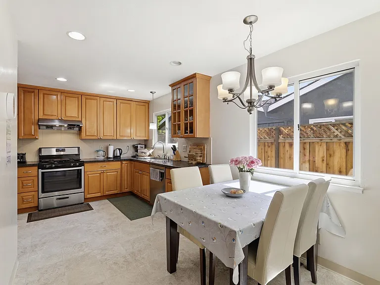 872 W Knickerbocker Dr — Photo 14