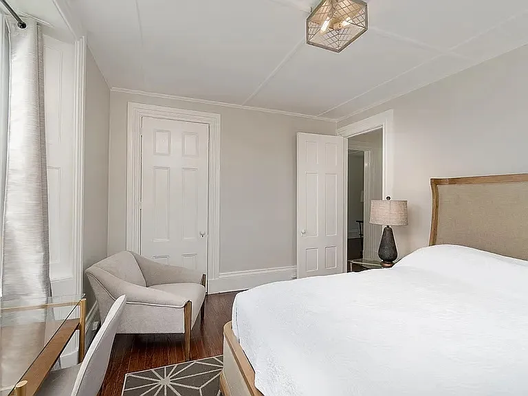 77 Coggeshall Ave #B — Photo 11