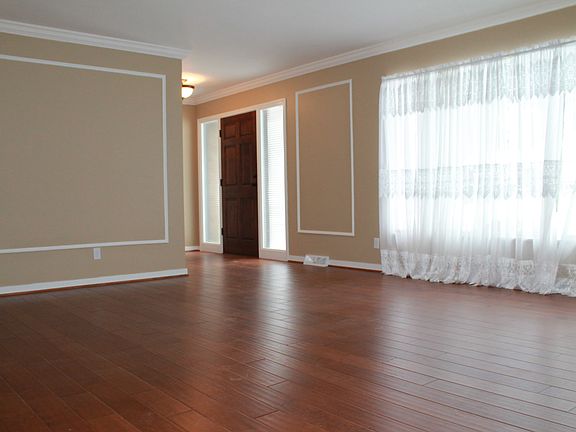 4th image of 112 Larchfield Dr