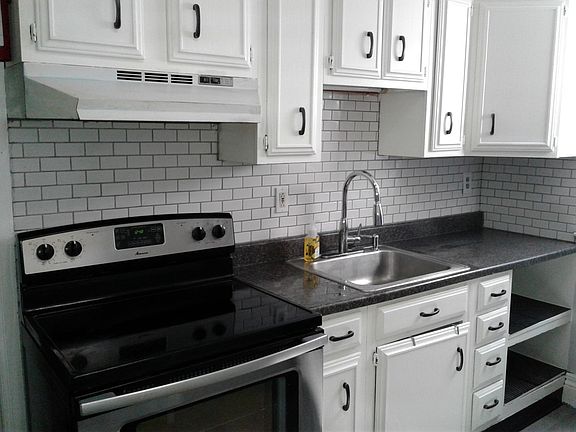 2nd image of 888 Elmwood Ave #1