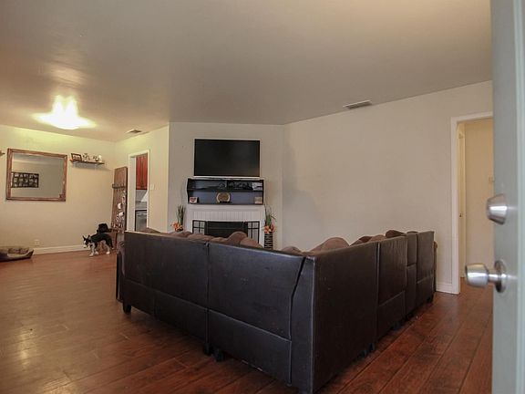 4th image of 6408 Thomas Dr