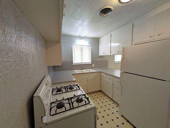 5th image of 3529 Bowling Ln