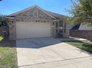 8222 Sabinoso Dr, Helotes, TX 78023