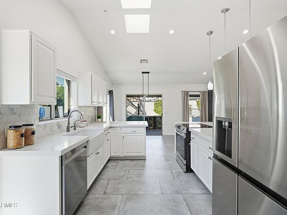 4th image of 756 E Palomino Drive