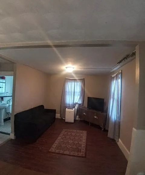 87 Penn St #1 — Photo 5