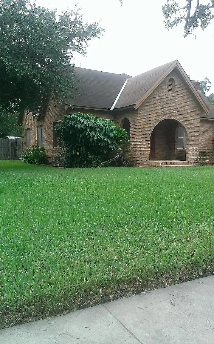 1004 S Indiana Avenue — Photo 1