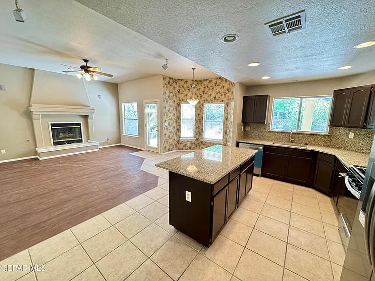 1029 Granite Trail Ct — Photo 7