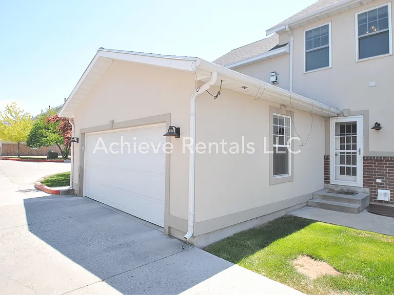 1035 N 130 W #100 — Photo 2