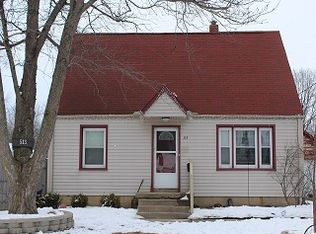513 W Sunset Dr, Eureka, IL