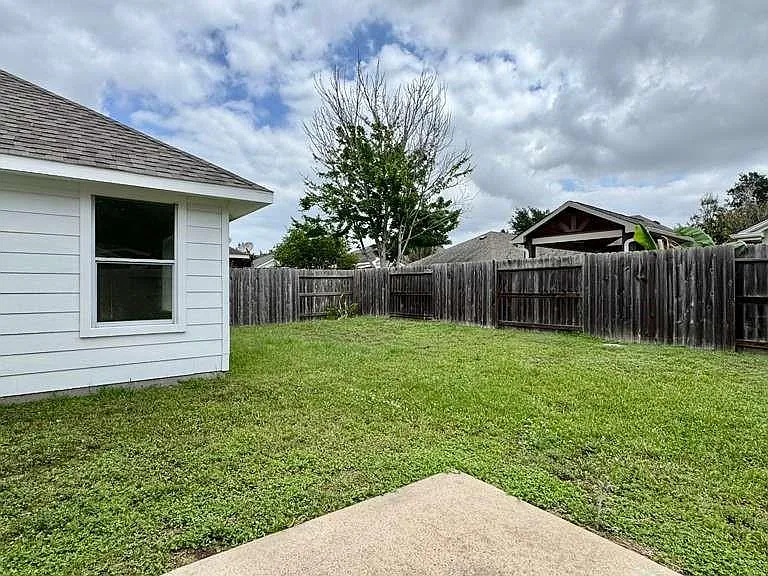 7510 Golden Thistle Ln — Photo 30