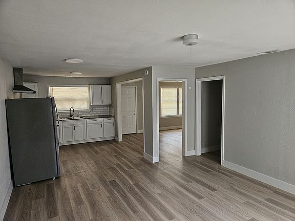 3rd image of 1108 Raney Dr
