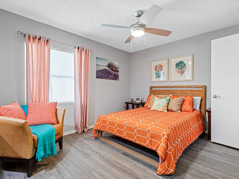 Centro at Davie Apartments — Photo 33