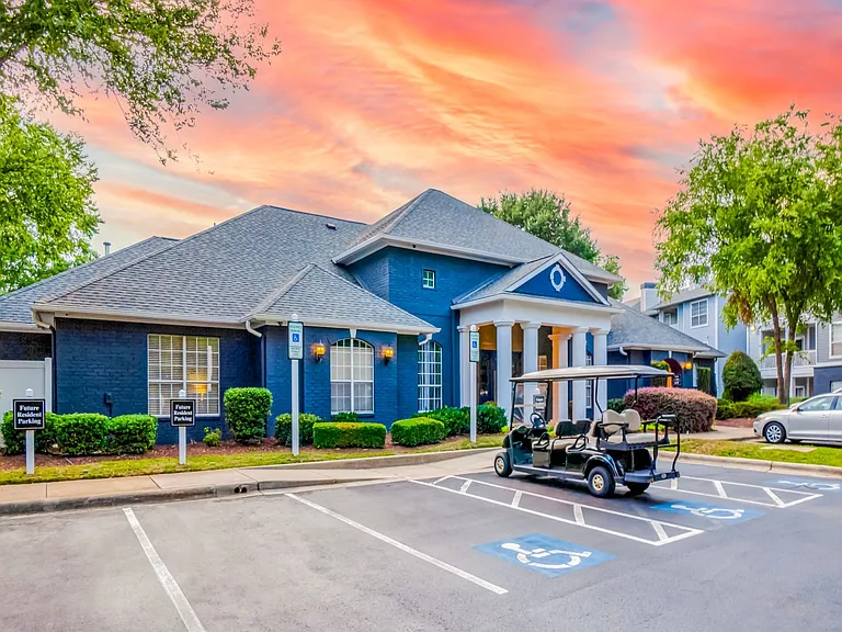 Serene living in sophisticated North Charlotte
