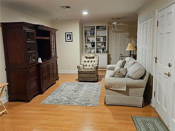 4th image of 2601 Metairie Lawn Dr #119