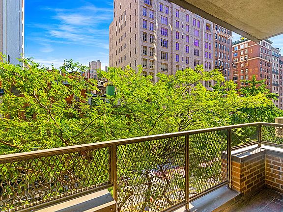 4th image of 120 E 79th St APT 5A